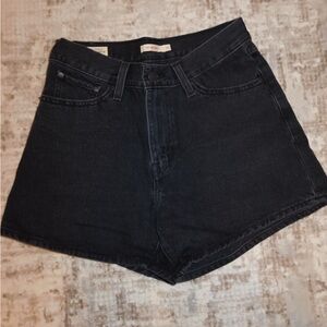 Black Levi’s Denim Shorts